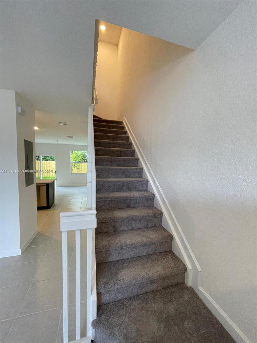 KEYS GATE RESIDENTIAL - Residential Lease