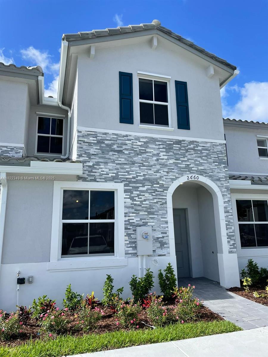 KEYS GATE RESIDENTIAL - Residential Lease