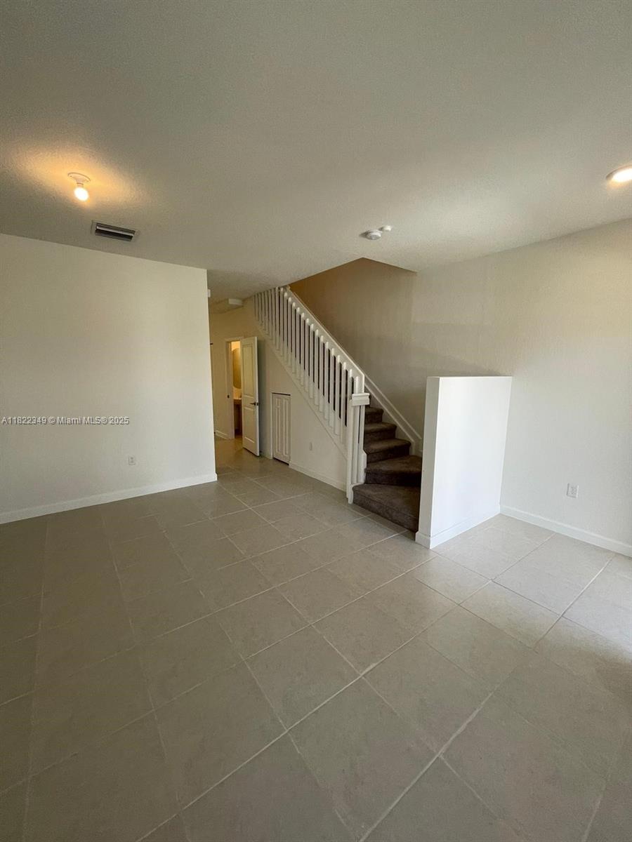 KEYS GATE RESIDENTIAL - Residential Lease