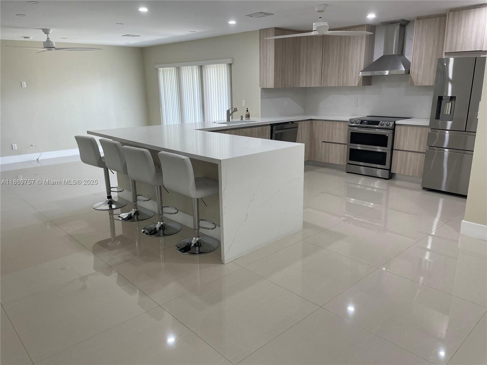 CLASSIC TOWNE HOUSES WEST - Residential