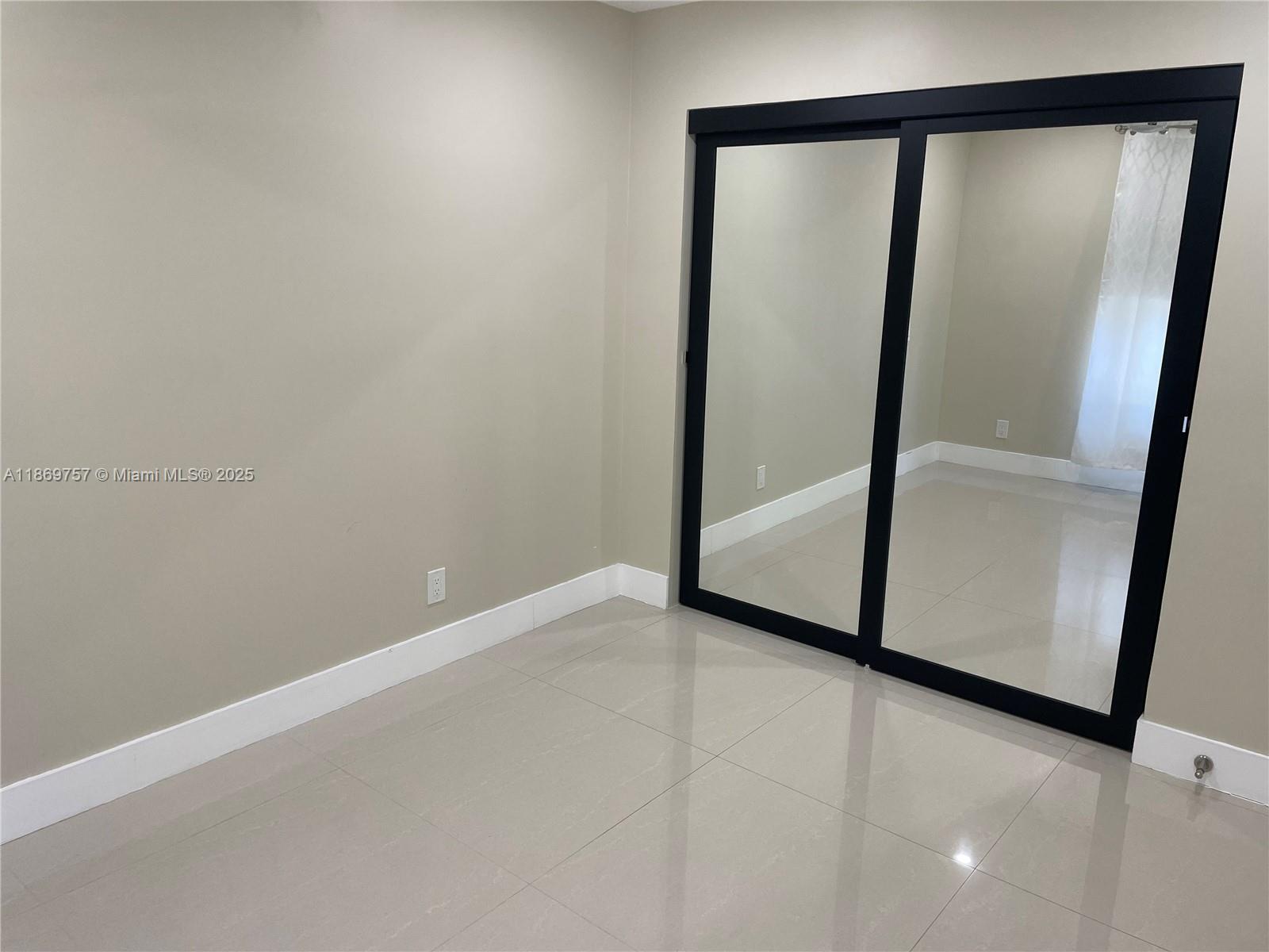 CLASSIC TOWNE HOUSES WEST - Residential