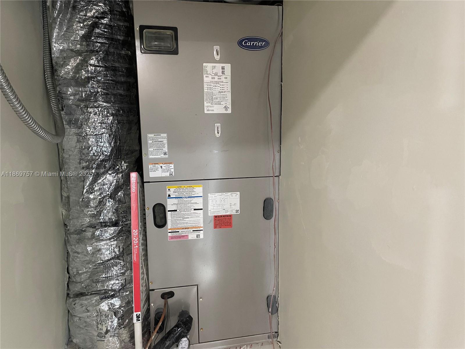 CLASSIC TOWNE HOUSES WEST - Residential