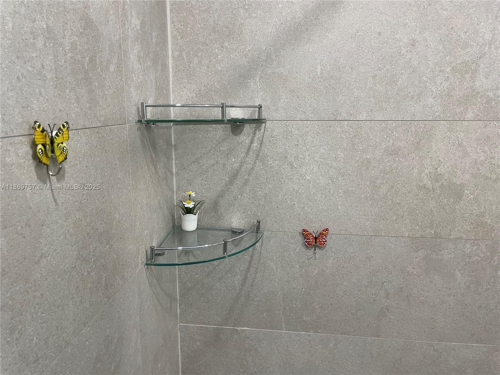 CLASSIC TOWNE HOUSES WEST - Residential