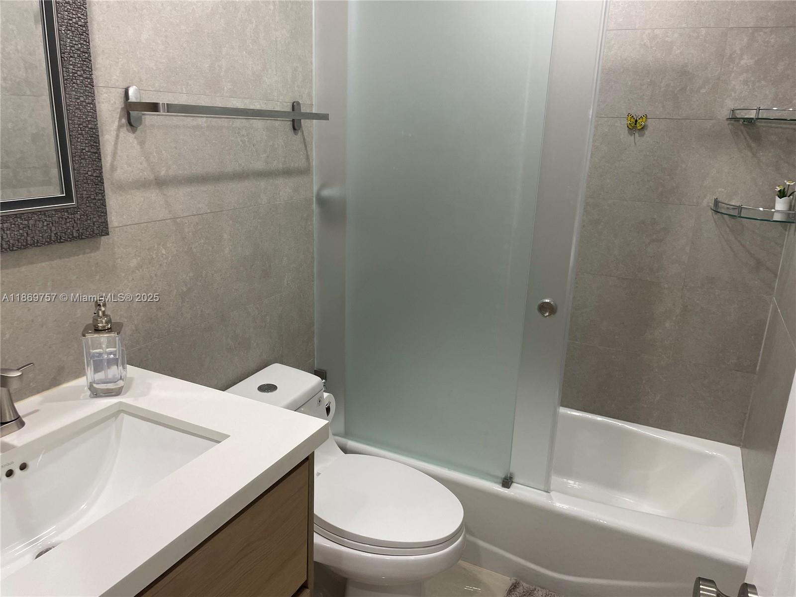 CLASSIC TOWNE HOUSES WEST - Residential