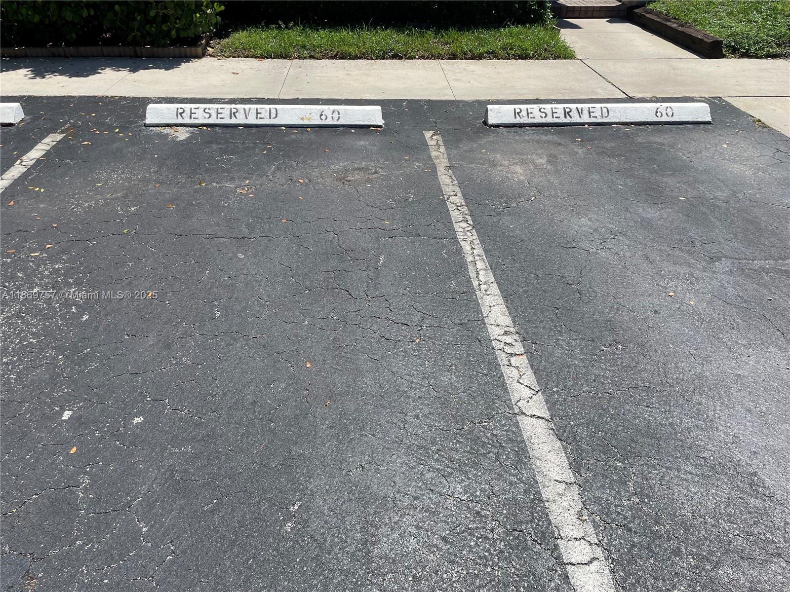 CLASSIC TOWNE HOUSES WEST - Residential