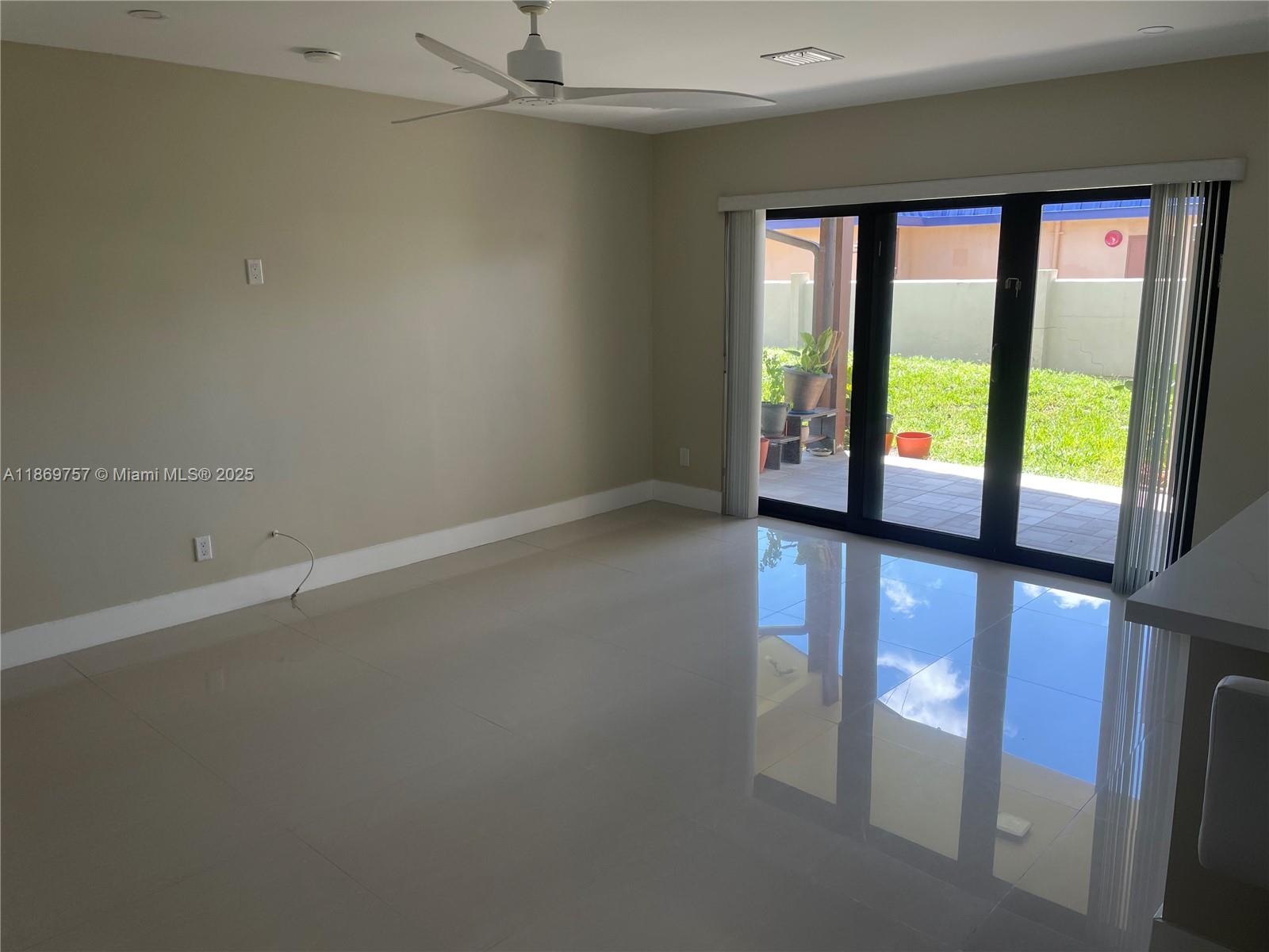 CLASSIC TOWNE HOUSES WEST - Residential