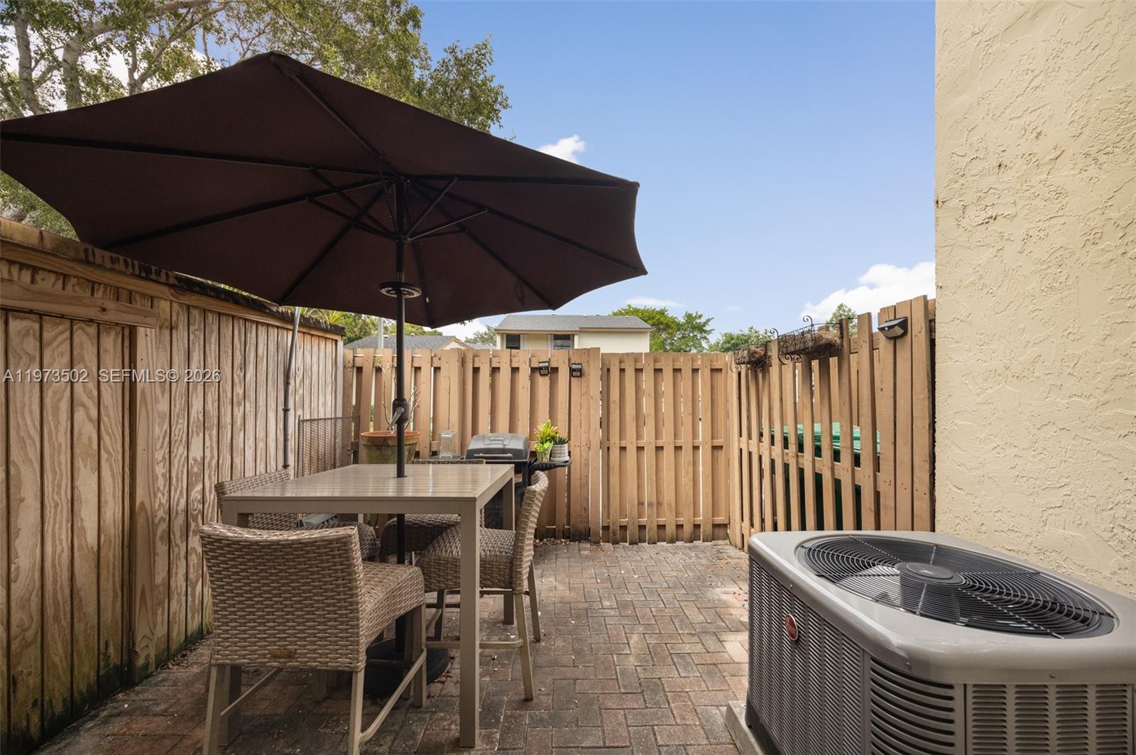 GREENGLADES CONDO13 - Residential