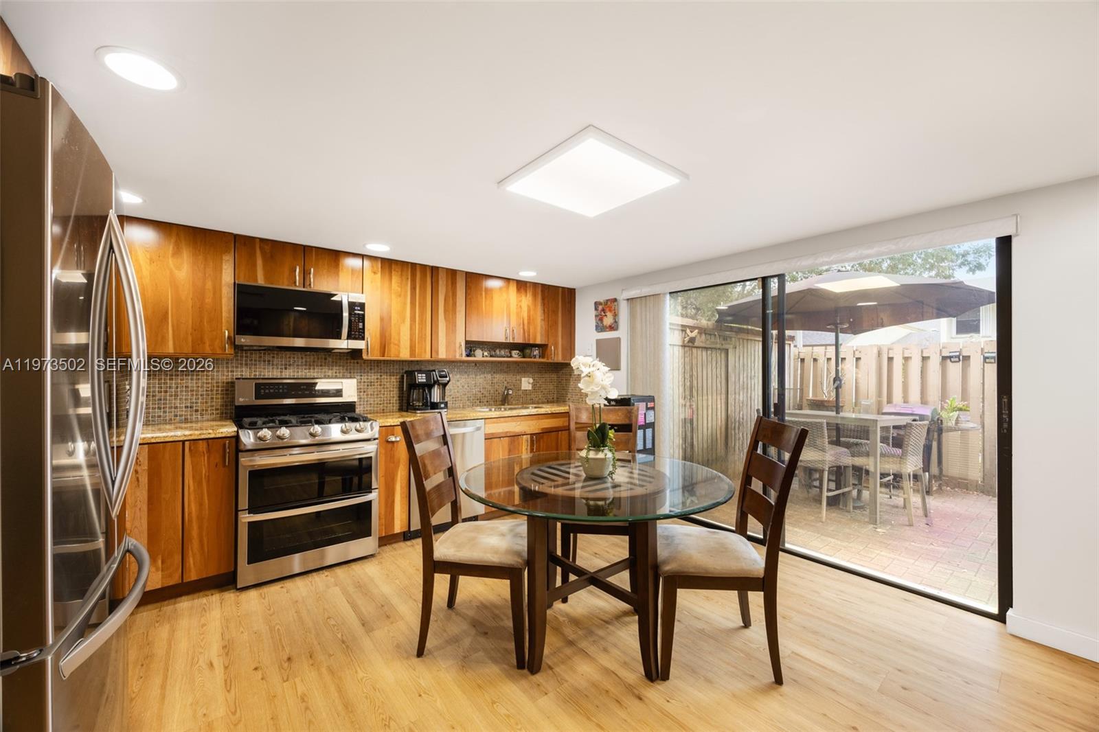 GREENGLADES CONDO13 - Residential