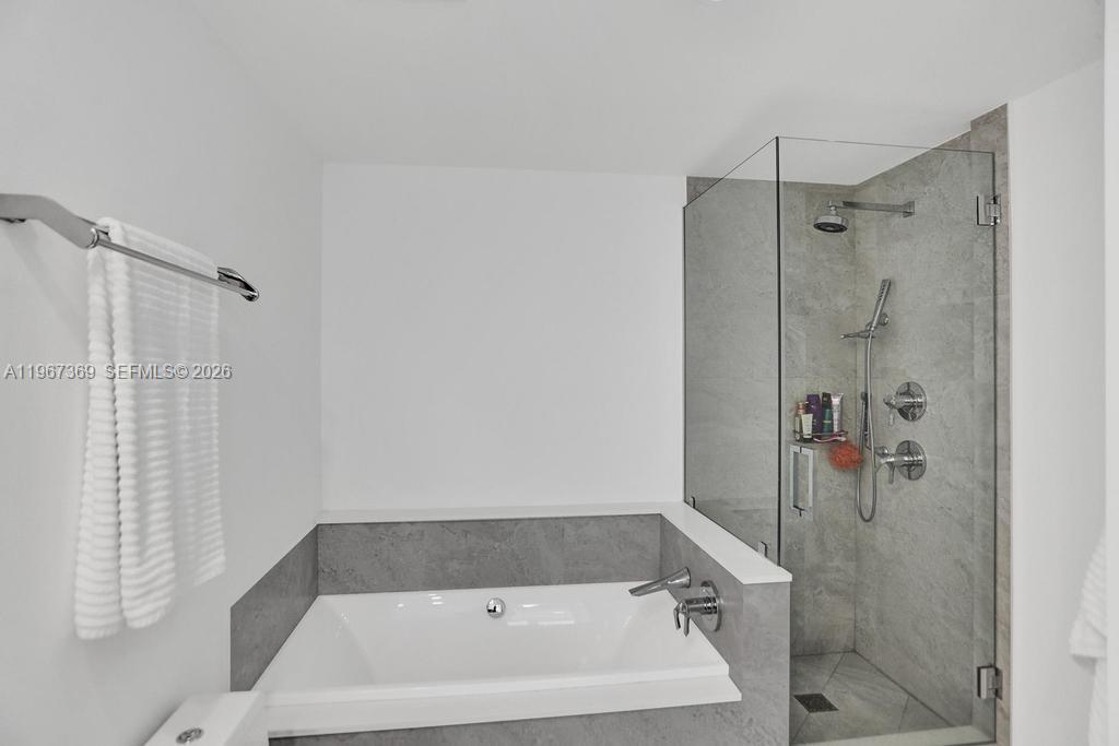 ARIA ON THE BAY CONDO - Residential Lease