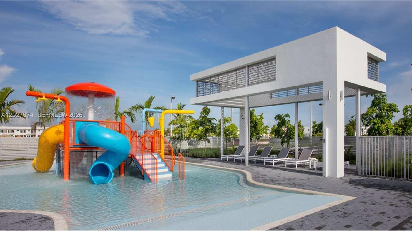 LANDMARK AT DORAL CENTRAL - Residential