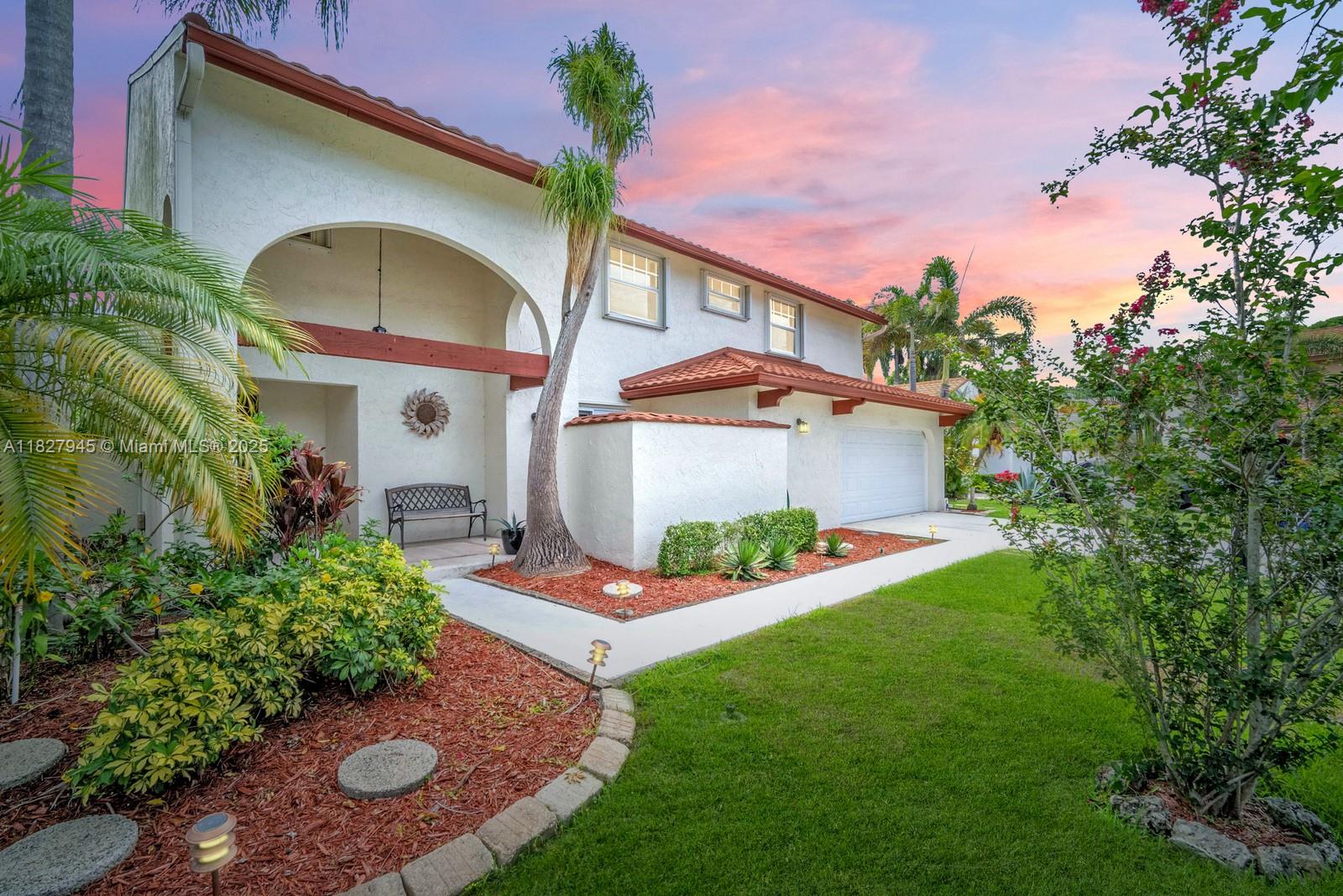 2880 Albatross Dr