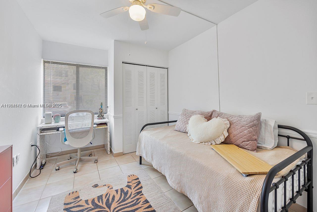 INDIAN SUMMER VILG CONDO - Residential Lease