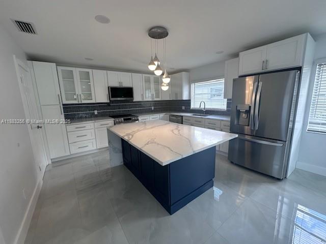 WINDCHIME LAKES - Residential Lease