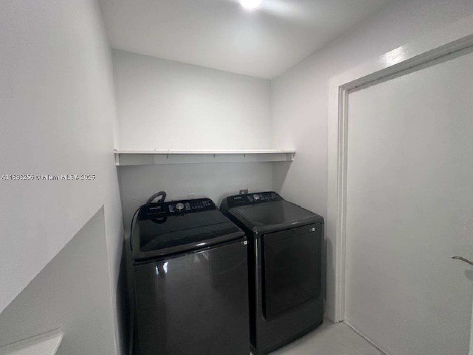 WINDCHIME LAKES - Residential Lease