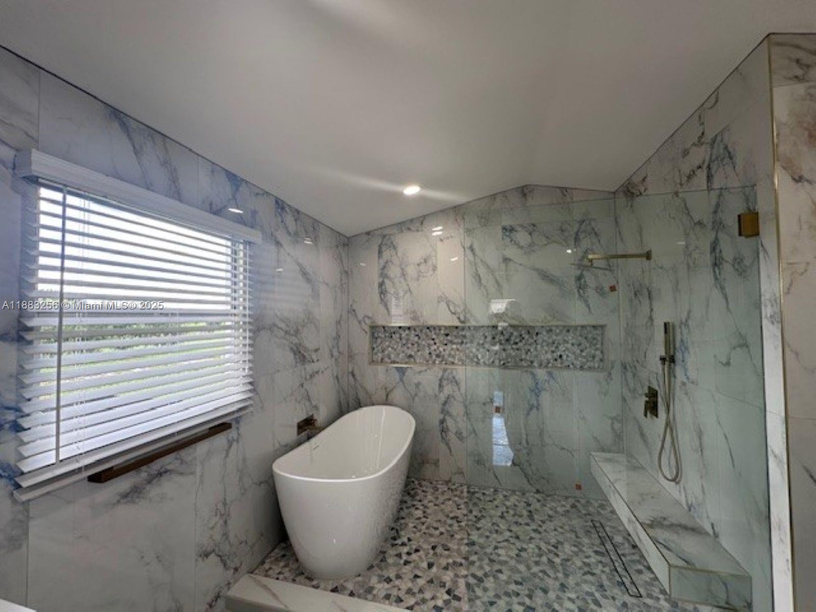 WINDCHIME LAKES - Residential Lease