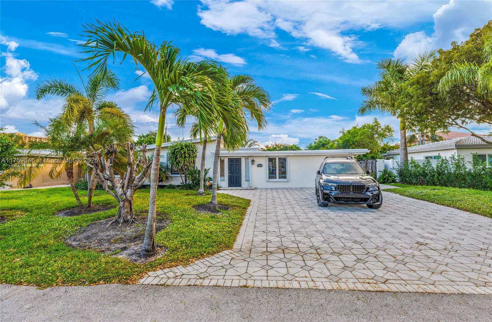 1984 Windward Dr