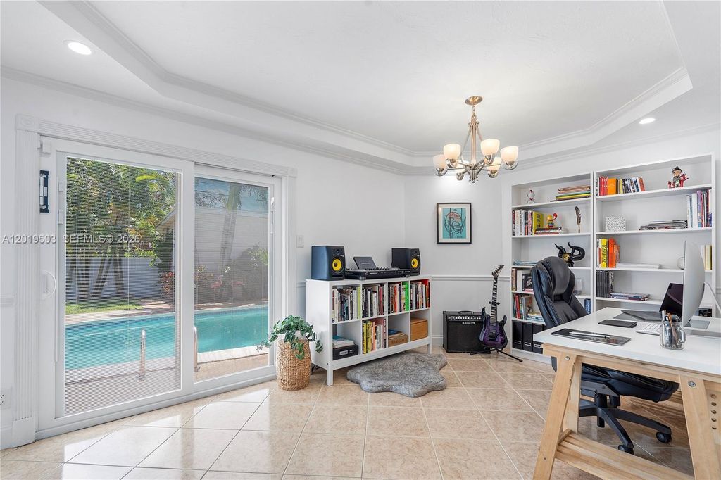 Photo of 3021 N 72nd Way, Hollywood, FL 33024 (MLS # A12019503)