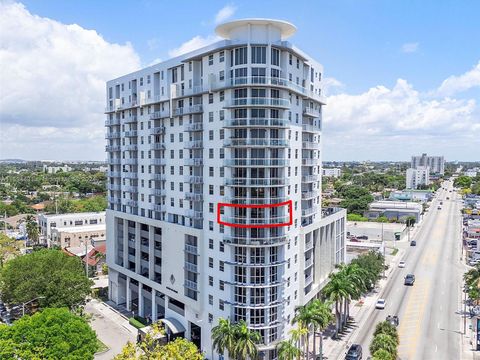 Condominium in Miami FL 1 Glen Royal Pkwy Pkwy.jpg