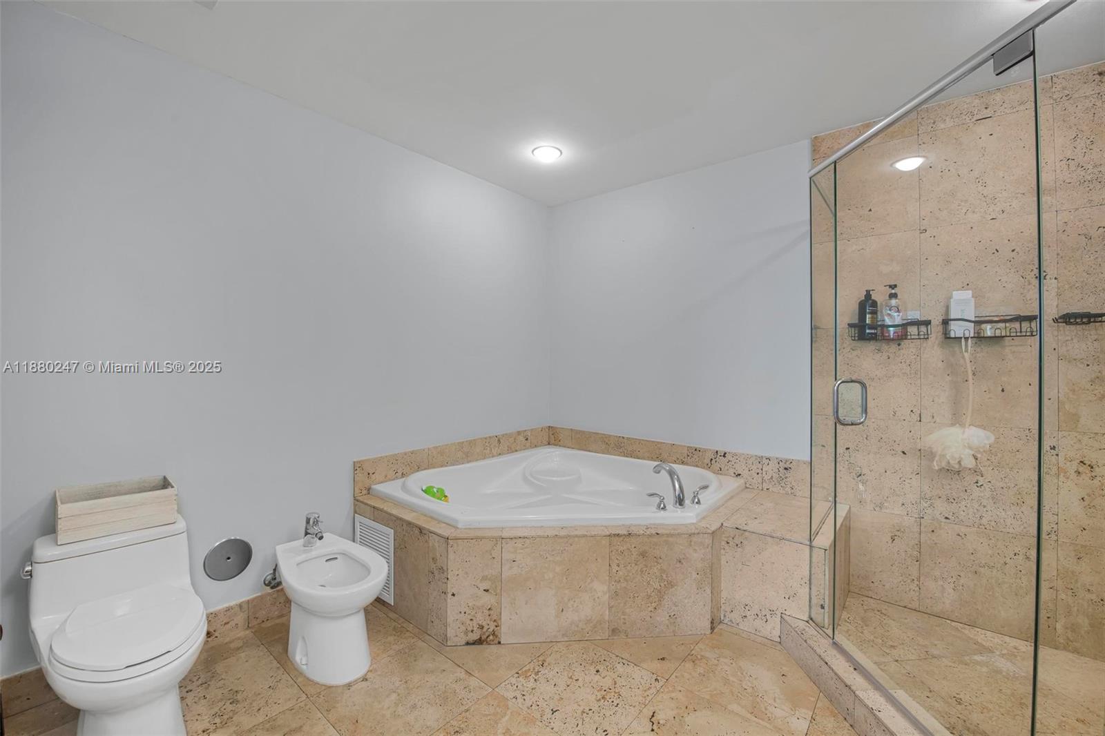 THE LEXI CONDO - Residential Lease