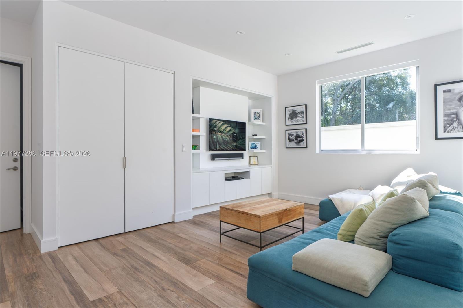 2977 BRIDGEPORT CONDO - Residential