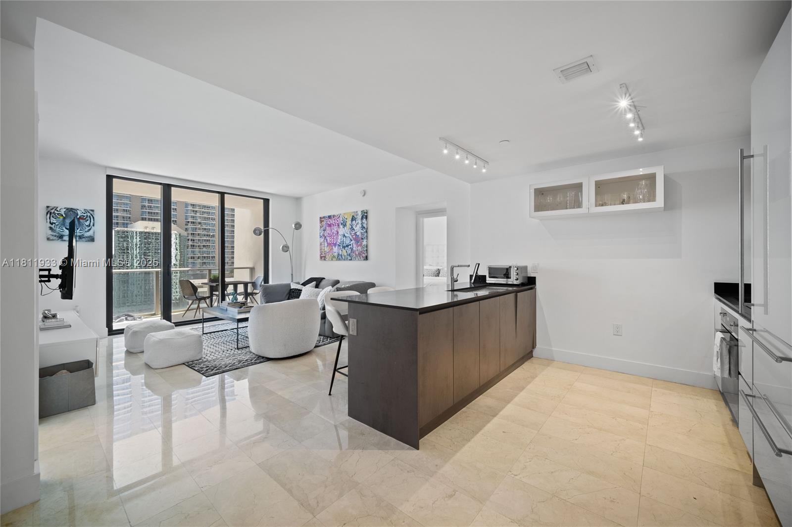1010 BRICKELL CONDO - Residential Lease