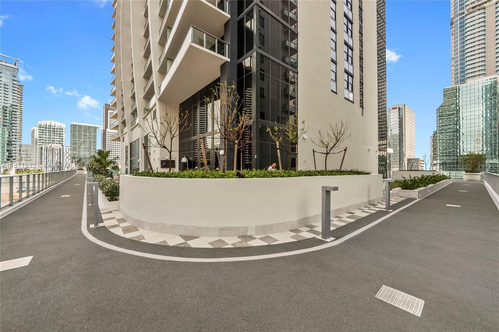 1010 BRICKELL CONDO - Residential Lease