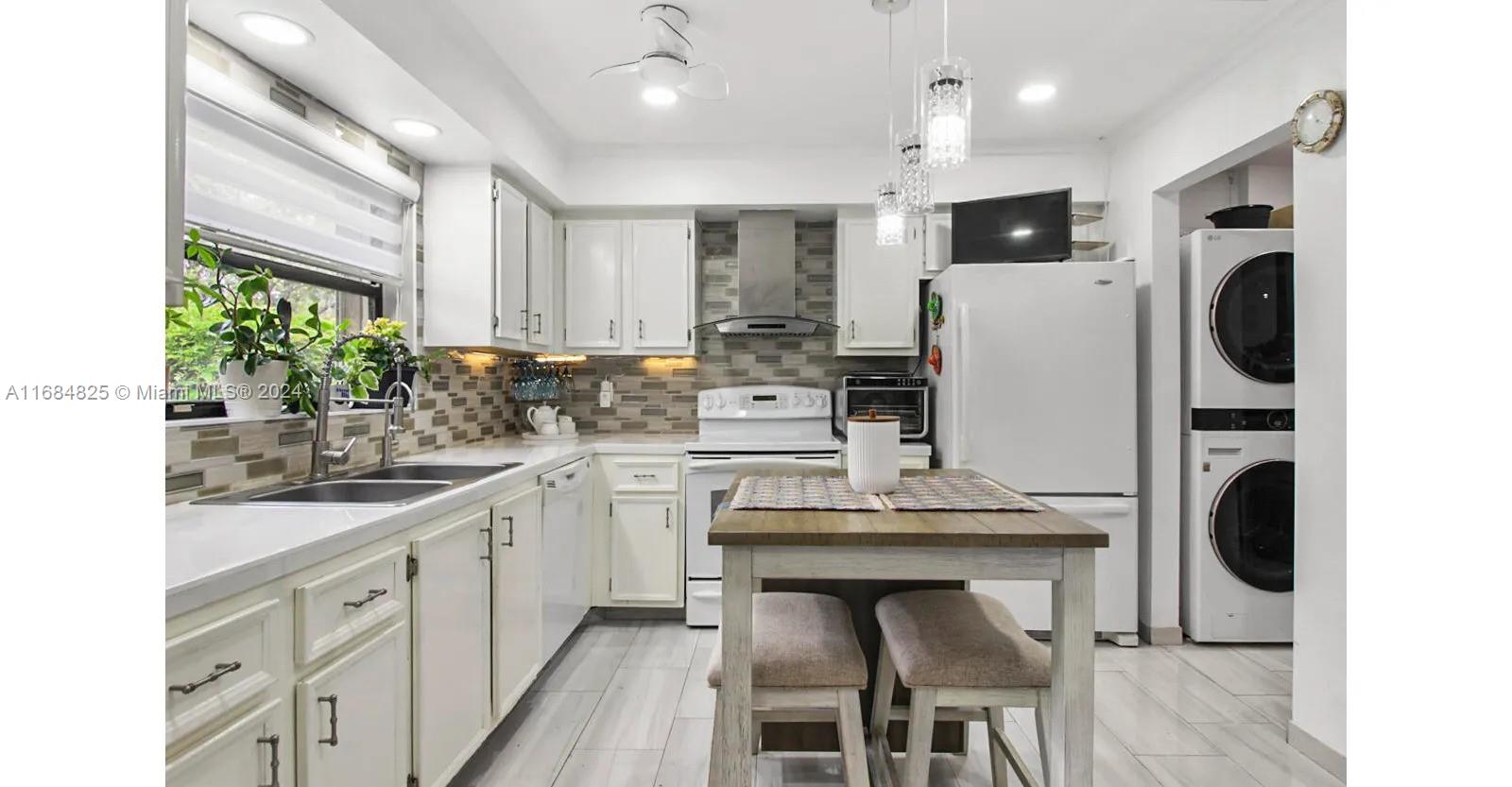 BENT TREE VILLAS WEST CON - Residential