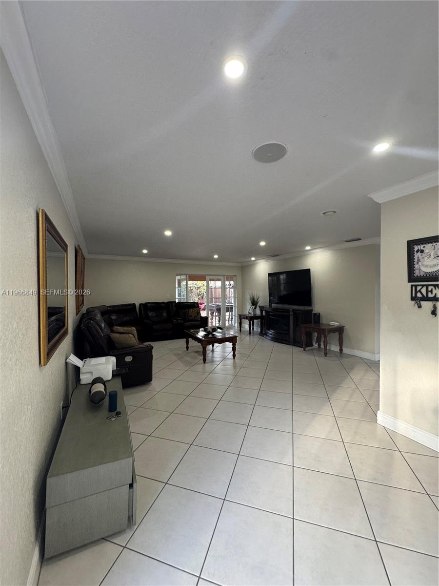 SOUTHERN ESTATES 9TH ADDN - Residential