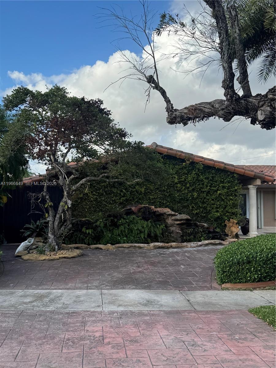 SOUTHERN ESTATES 9TH ADDN - Residential