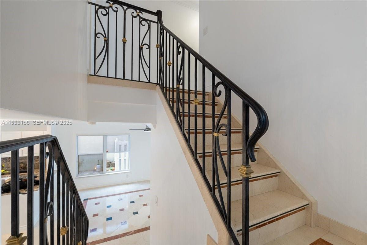 MAPLE RIDGE - Residential Lease