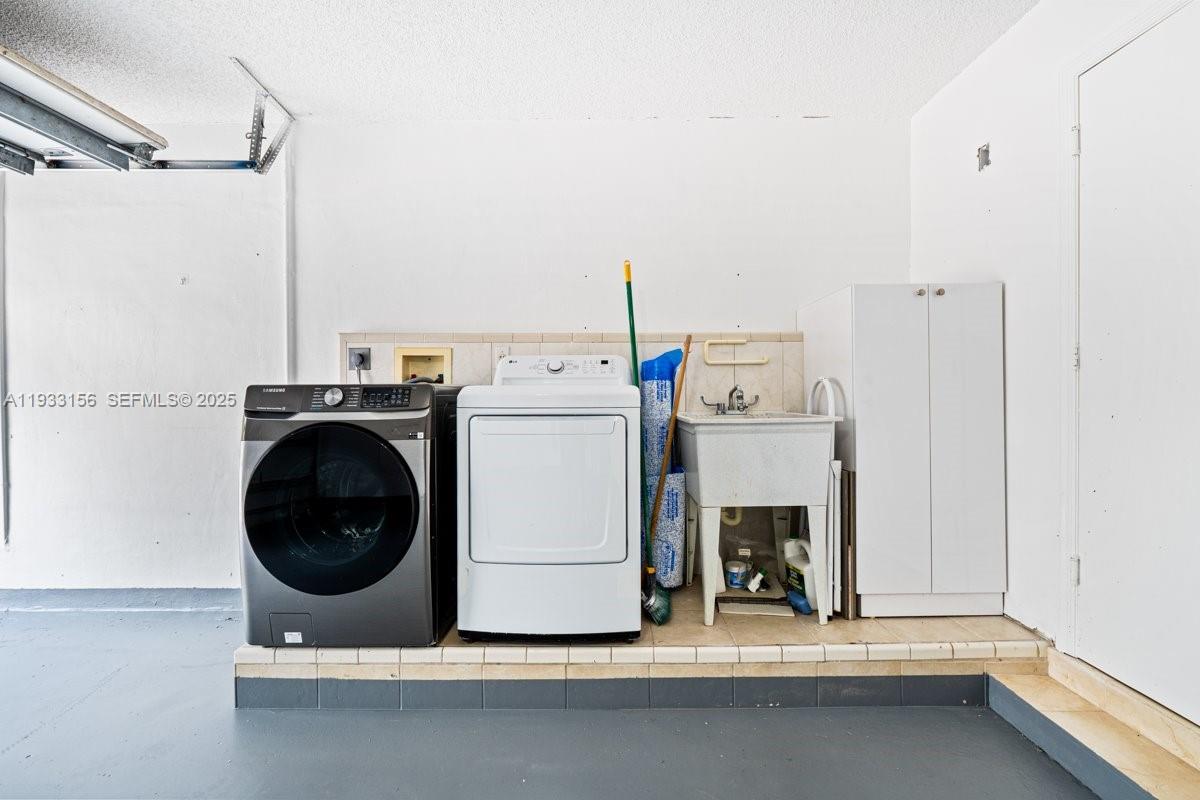 MAPLE RIDGE - Residential Lease