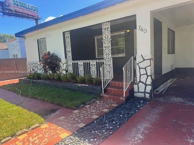740 NW 42nd St