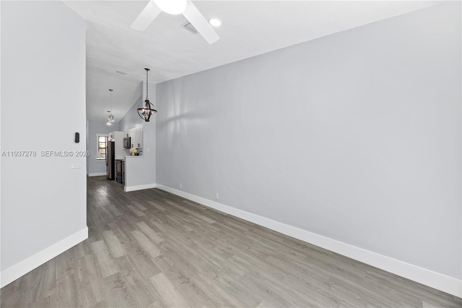 SPRINGTREE - Residential Lease