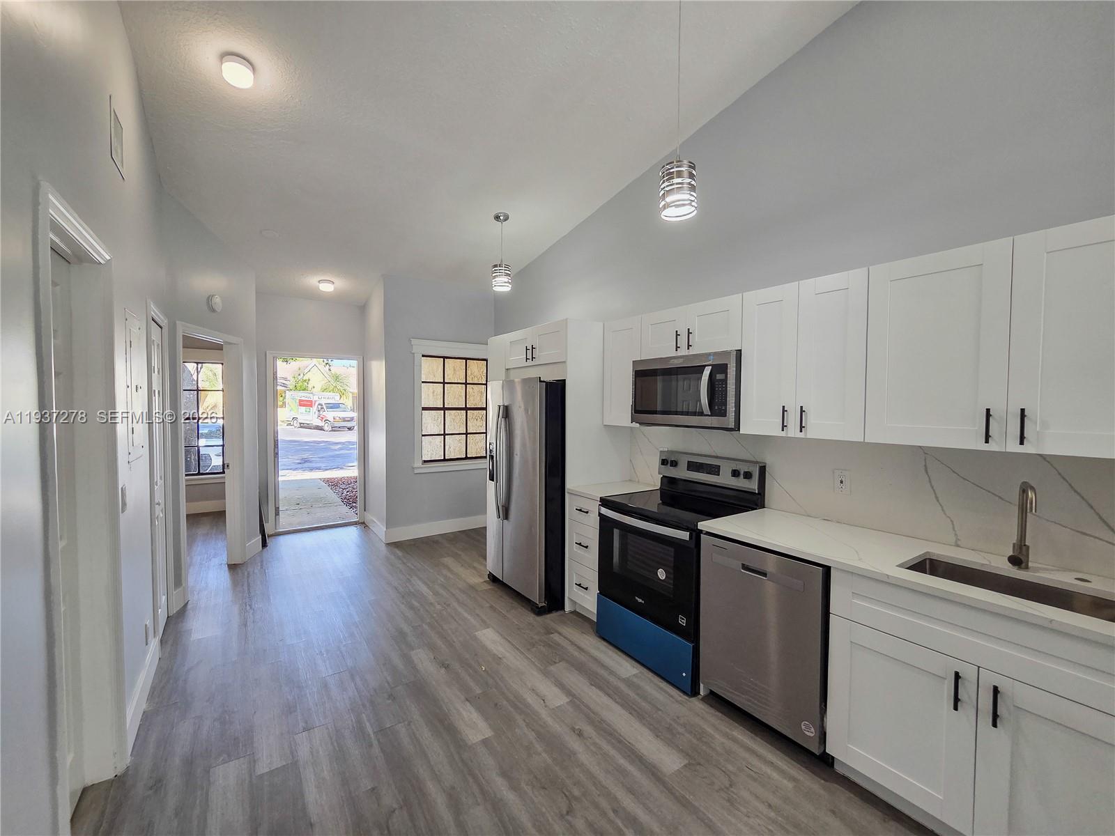 SPRINGTREE - Residential Lease