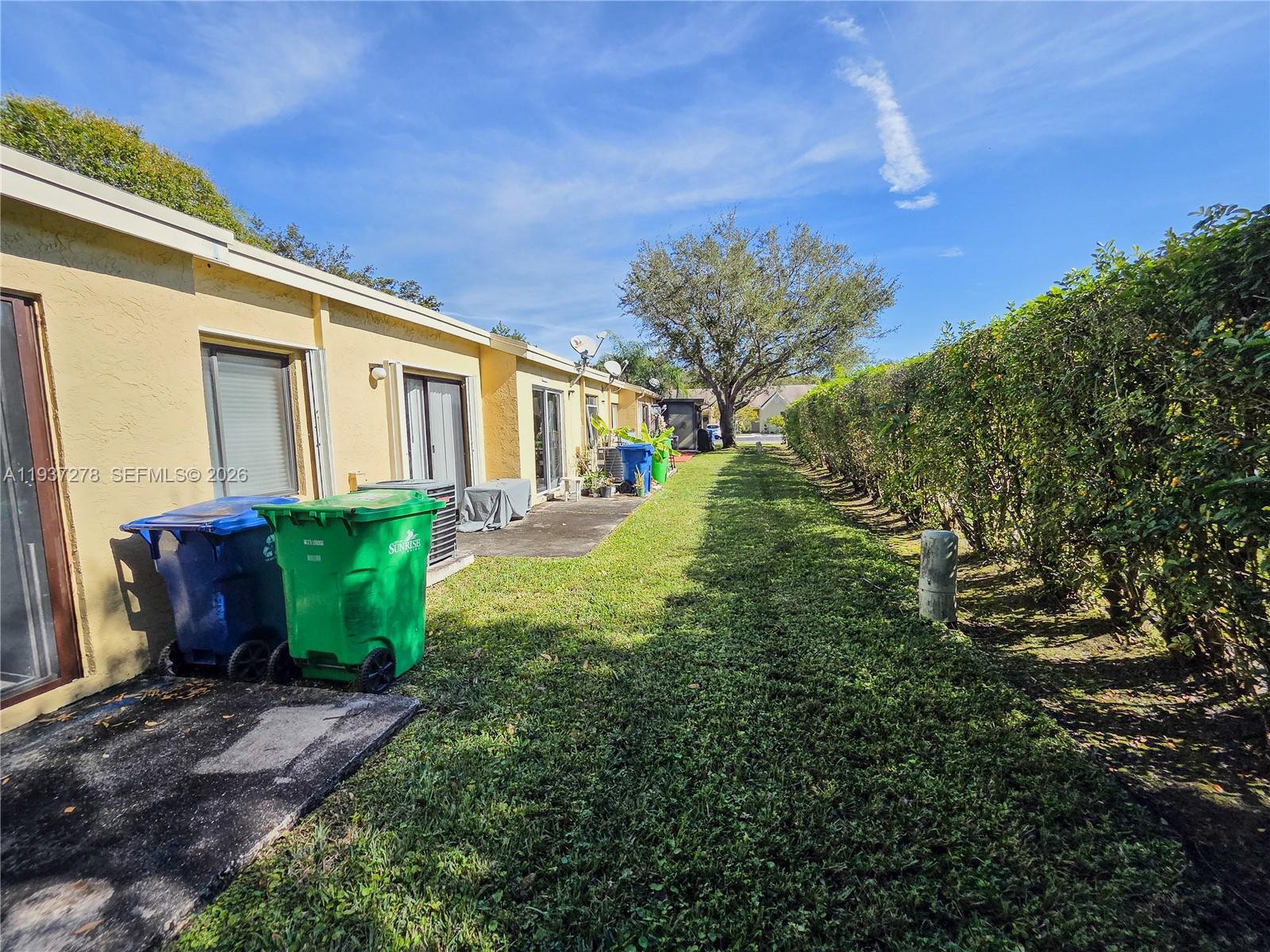 SPRINGTREE - Residential Lease