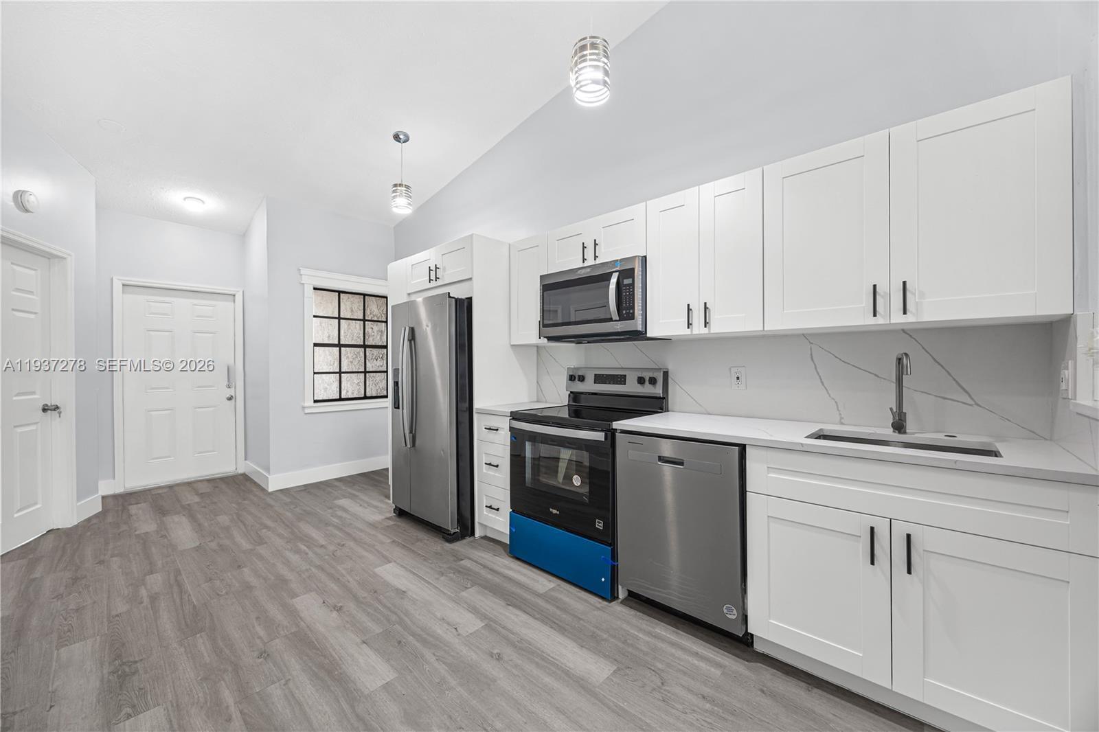 SPRINGTREE - Residential Lease