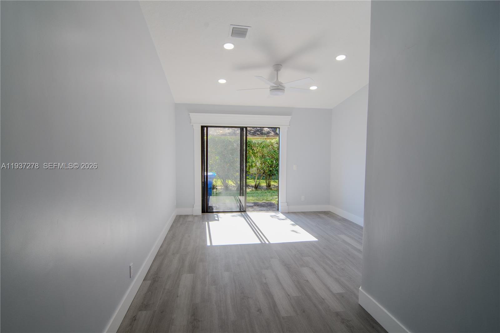 SPRINGTREE - Residential Lease