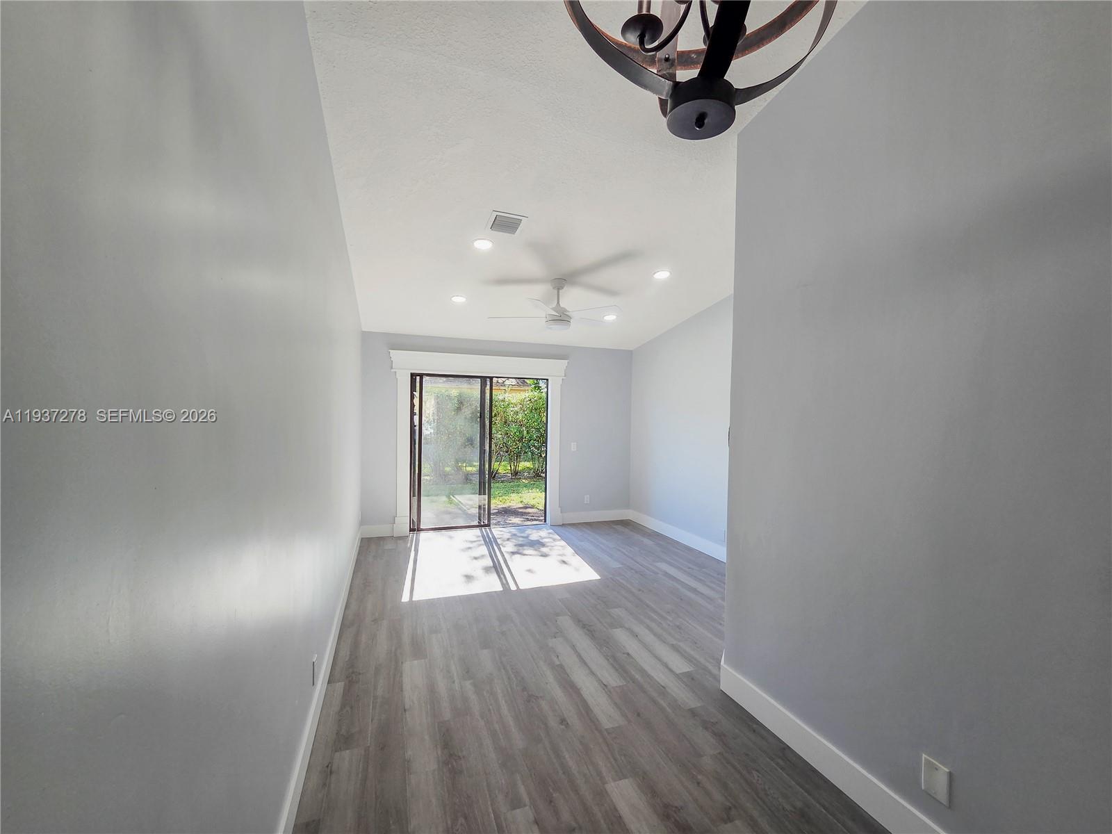 SPRINGTREE - Residential Lease