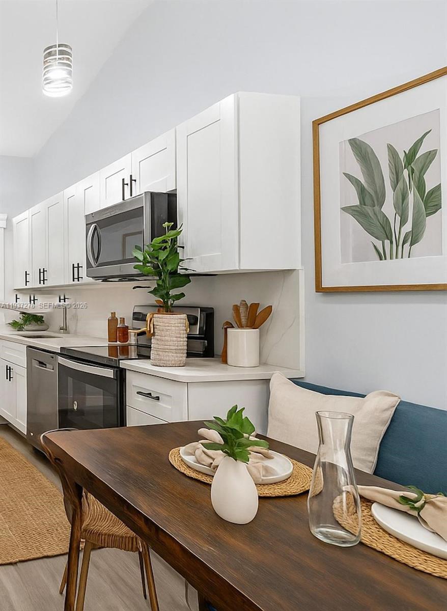 SPRINGTREE - Residential Lease