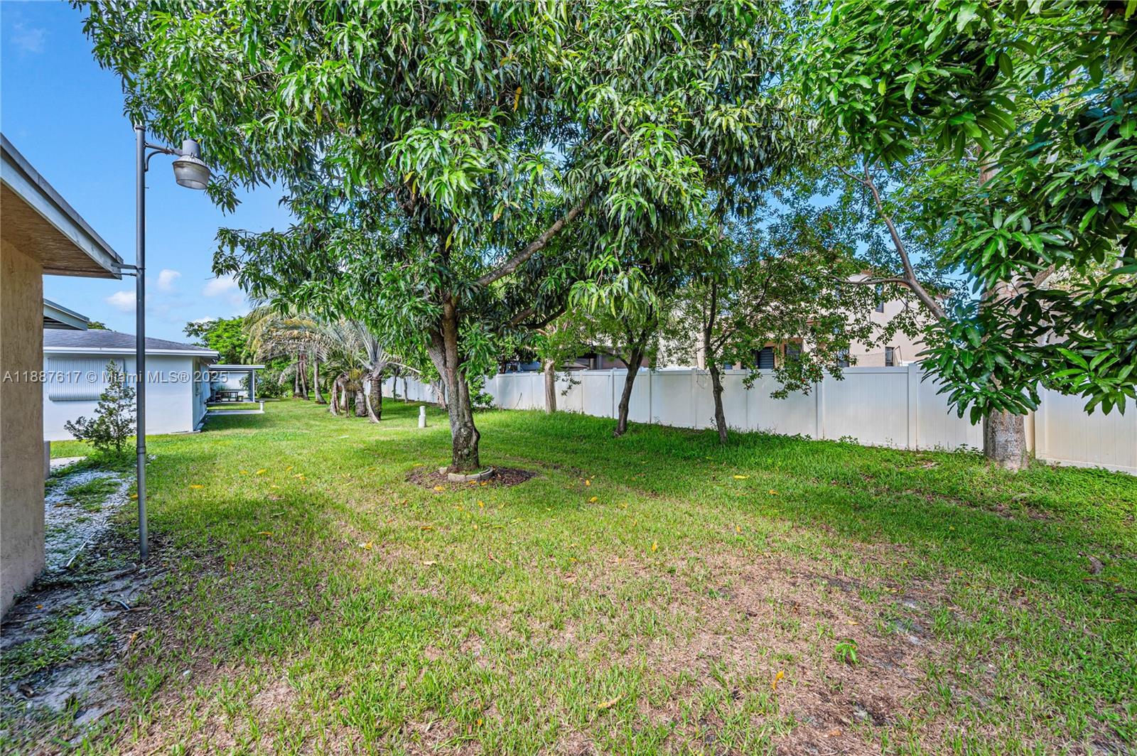 MAINLANDS OF TAMARAC LAKE - Residential