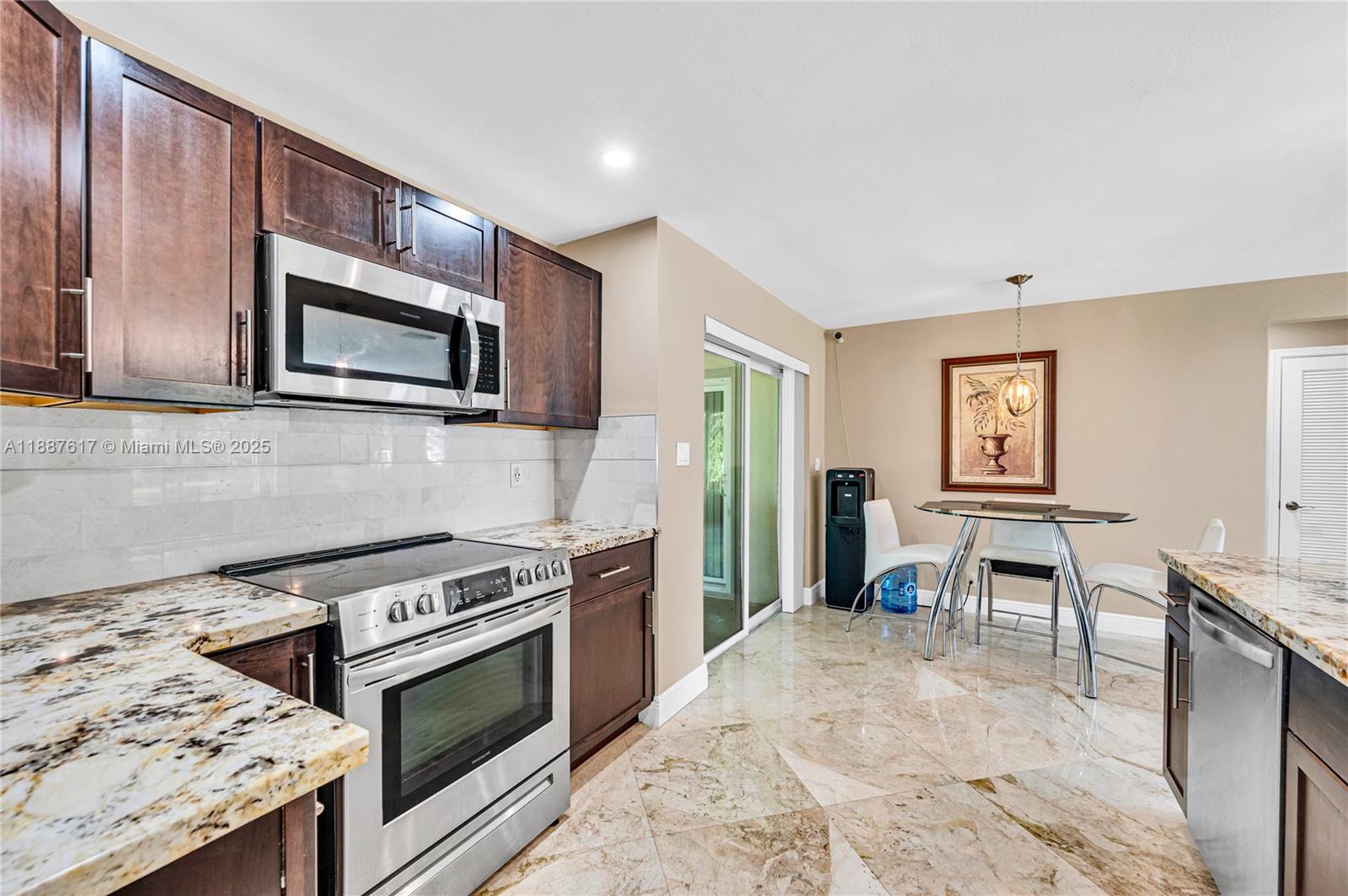MAINLANDS OF TAMARAC LAKE - Residential
