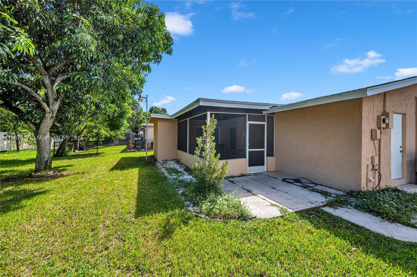 MAINLANDS OF TAMARAC LAKE - Residential
