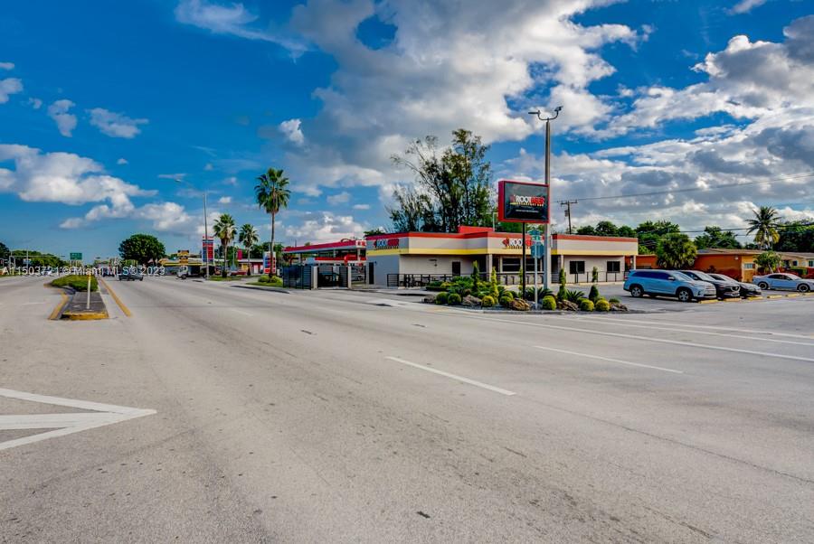11101 NW 27th Ave