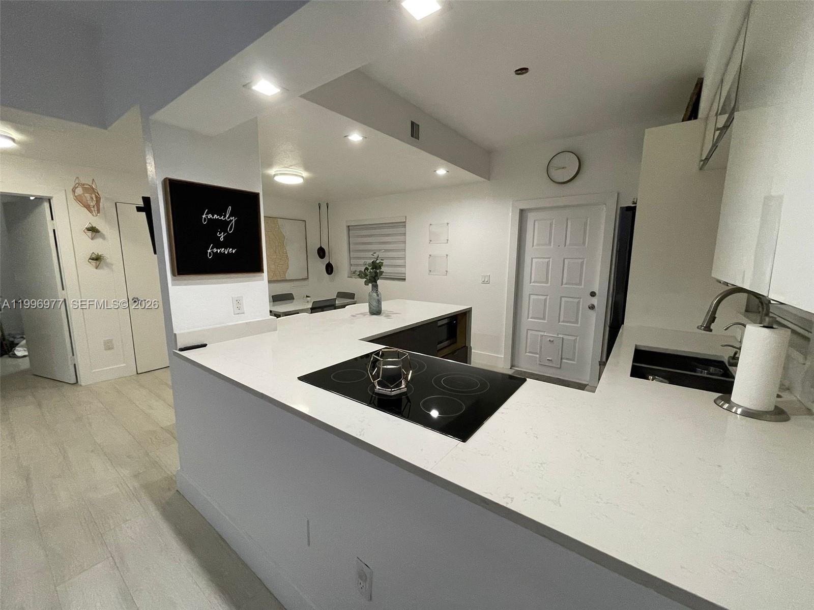 THE VILLAS OF ST AGNES CO - Residential Lease