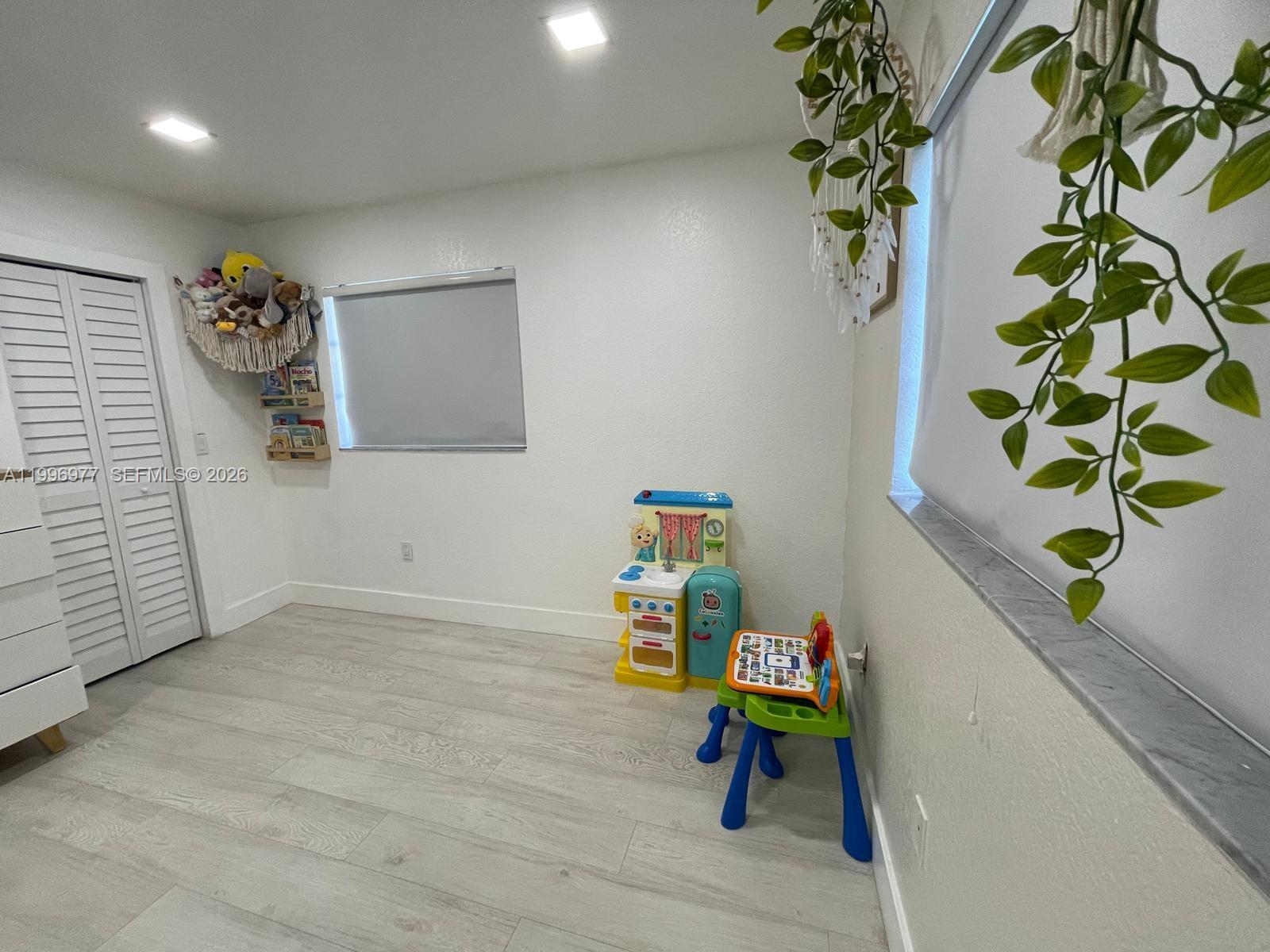 THE VILLAS OF ST AGNES CO - Residential Lease