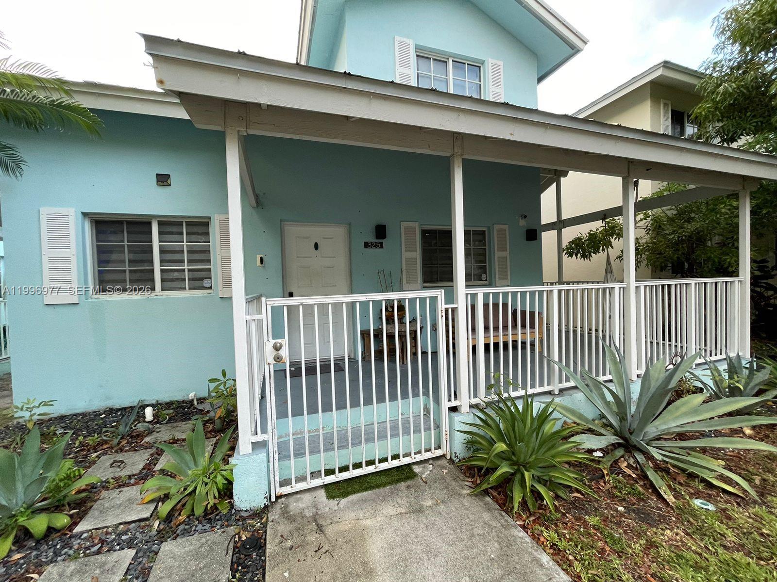 THE VILLAS OF ST AGNES CO - Residential Lease