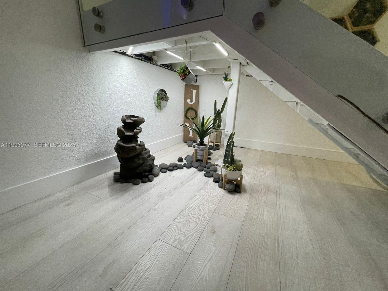 THE VILLAS OF ST AGNES CO - Residential Lease