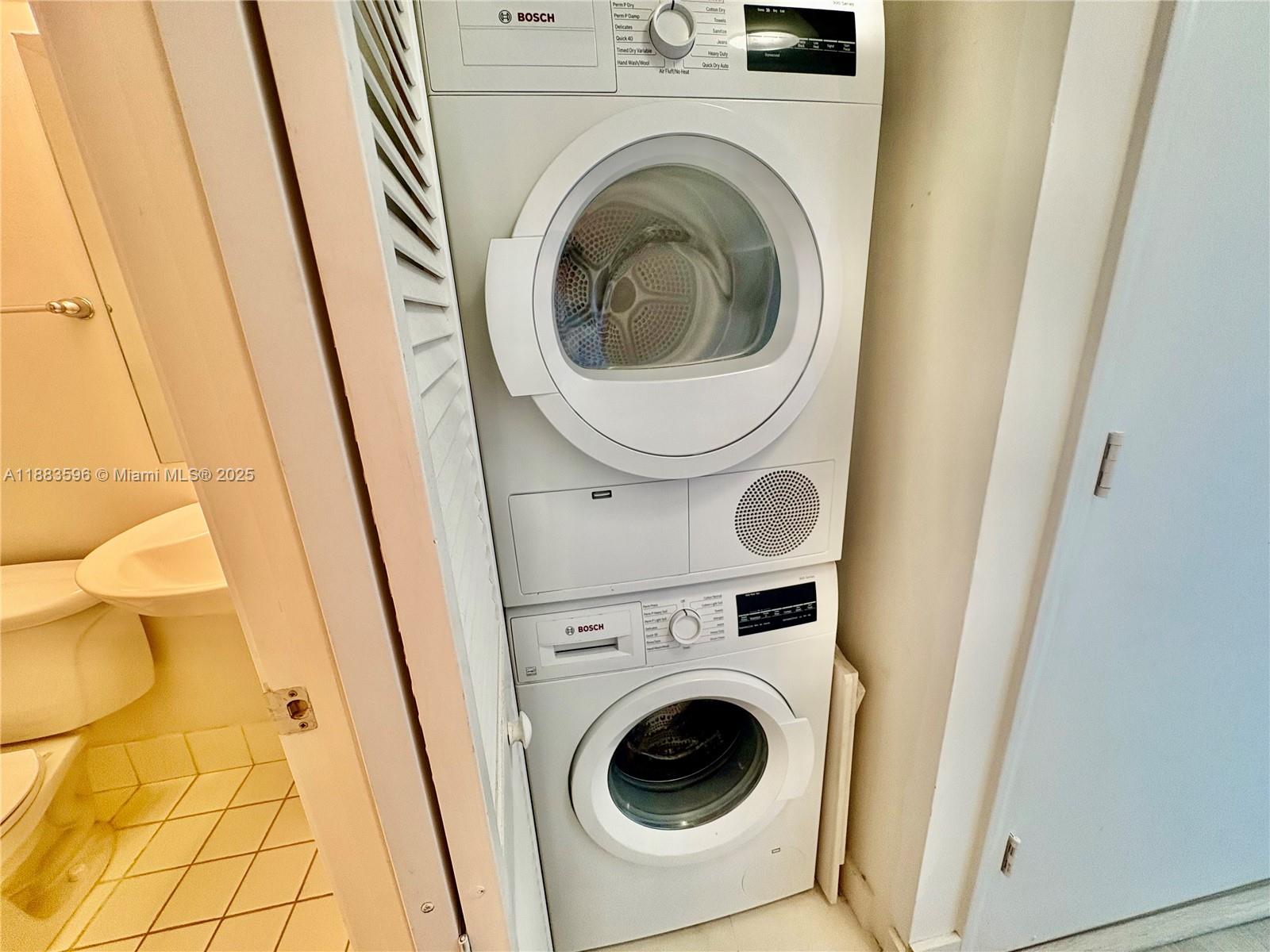 BLUE CONDO - Residential Lease
