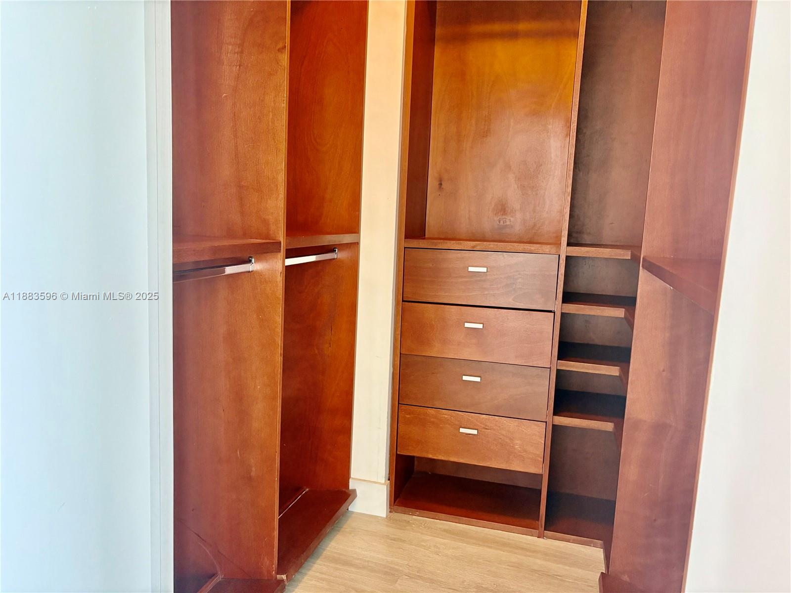 BLUE CONDO - Residential Lease