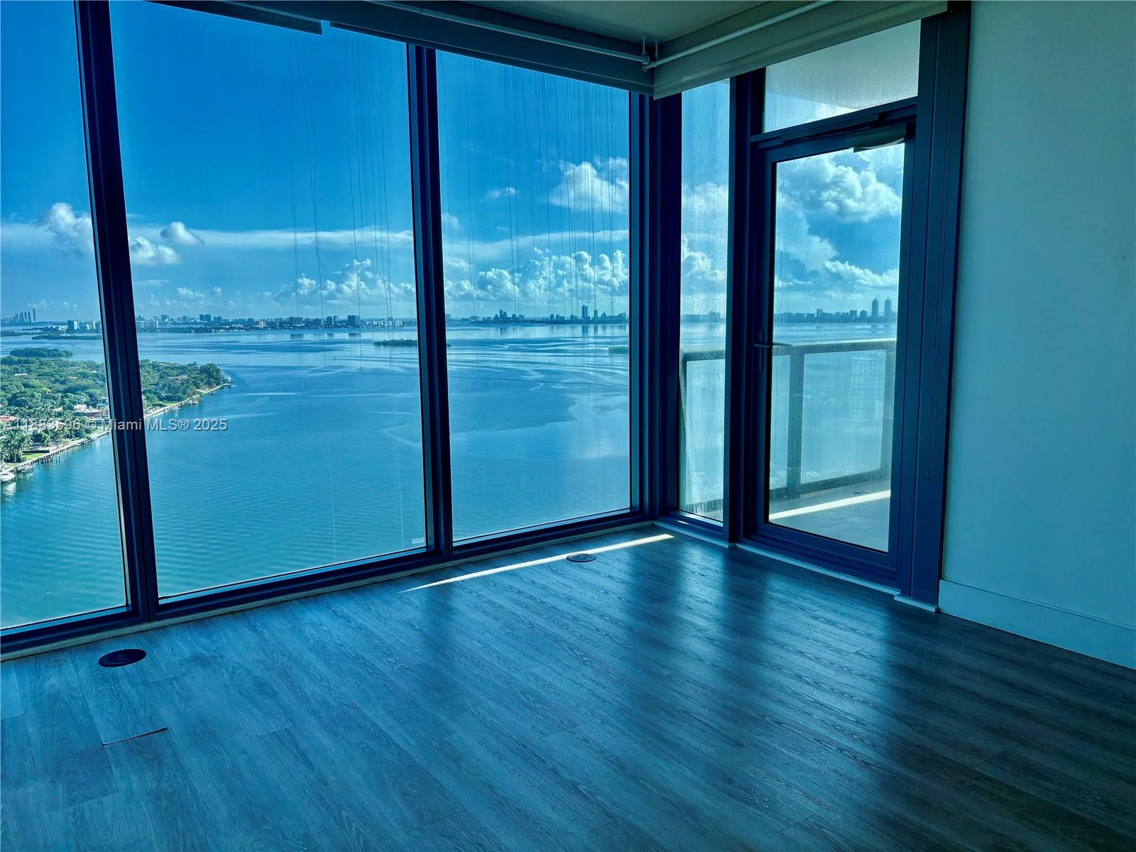 BLUE CONDO - Residential Lease